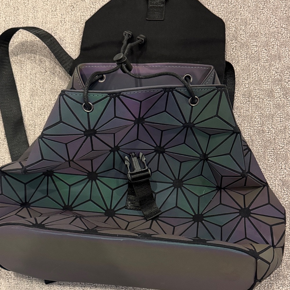Geometric Patterned Backpack - Black And Green - image 4